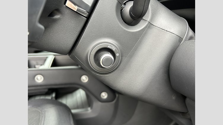 2024 認定中古車 Land Rover Defender 110 Santorini Black 525P V8 V8