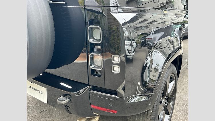 2024 認定中古車 Land Rover Defender 110 Santorini Black 525P V8 V8