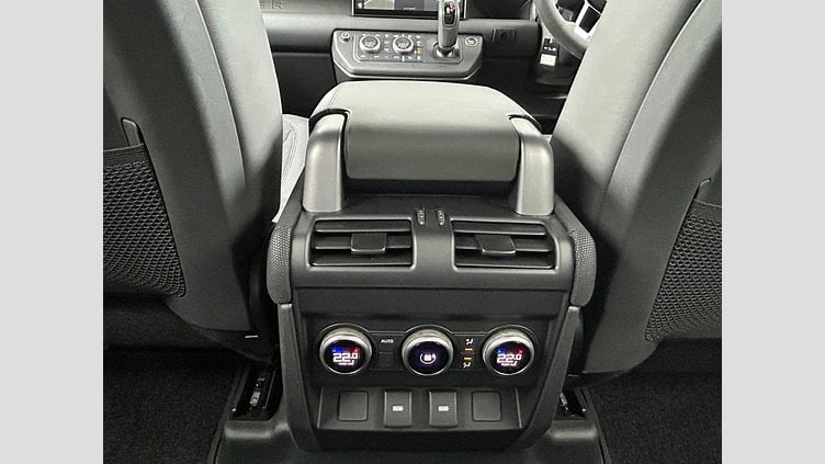 2024 認定中古車 Land Rover Defender 110 Santorini Black 525P V8 V8