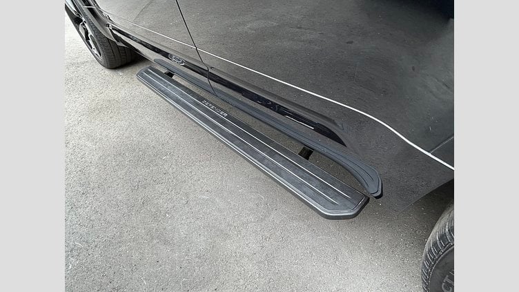 2024 認定中古車 Land Rover Defender 110 Santorini Black 525P V8 V8