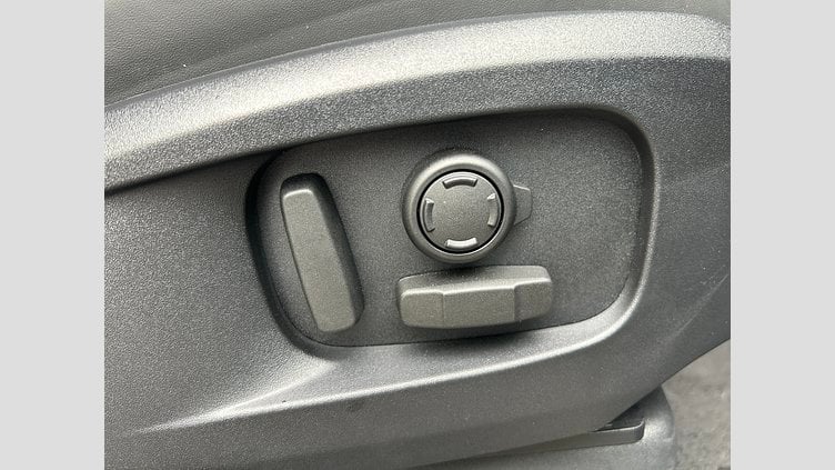 2024 認定中古車 Land Rover Defender 110 Santorini Black 525P V8 V8