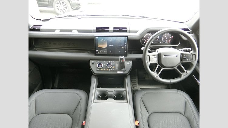 2024 認定中古車 Land Rover Defender 130 サントリーニブラック D350 ディーゼルマイルドハイブリッド Outbound