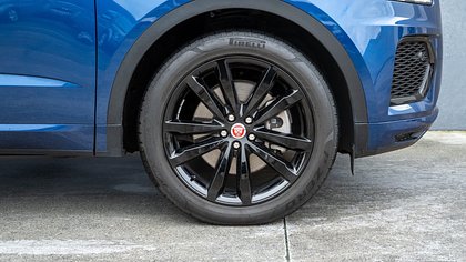 E-Pace 7