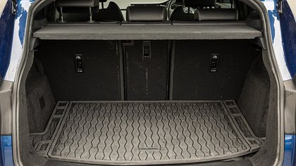 E-Pace 8