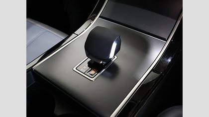 Range Rover Velar 10