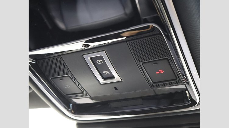 2024 認定中古車 Land Rover Range Rover Velar Fuji White AWD Dynamic SE D200