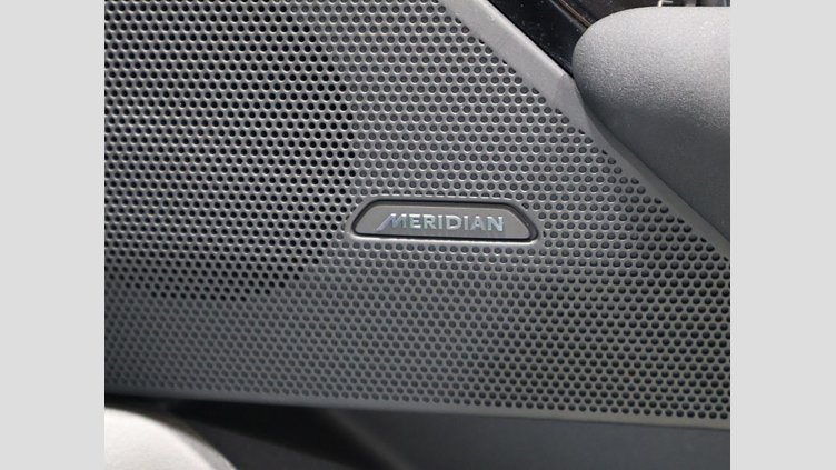 2024 認定中古車 Land Rover Range Rover Velar Fuji White AWD Dynamic SE D200