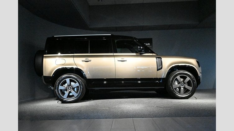 2025 Ny Land Rover Defender 110 Gondwana Stone AWD 110 P300e X-Dynamic SE