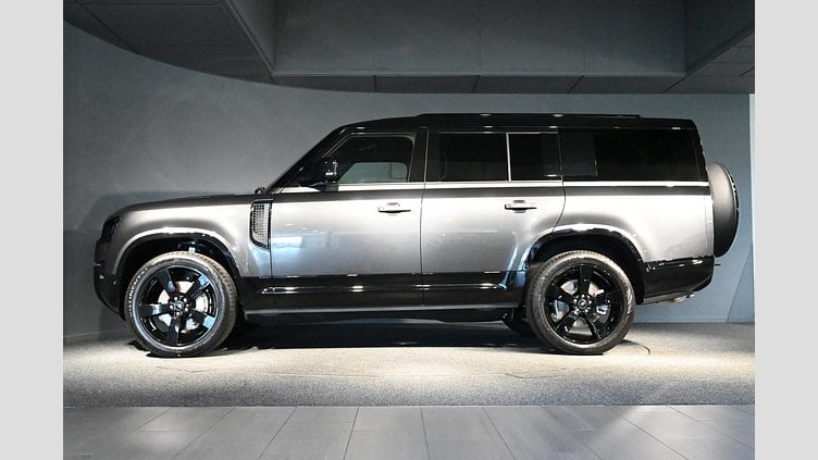 2025 Ny Land Rover Defender 130 Silicon Silver AWD P300e X-Dynamic SE