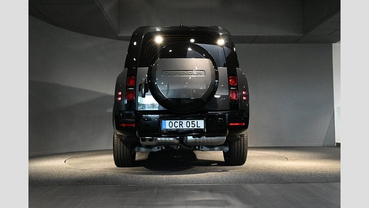 2025 Ny Land Rover Defender 130 Silicon Silver AWD P300e X-Dynamic SE