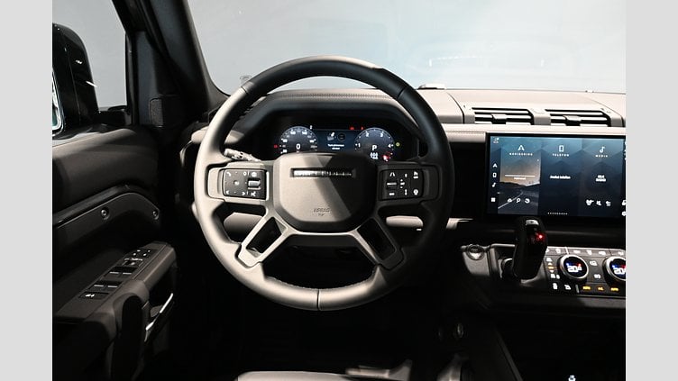 2025 Ny Land Rover Defender 130 Silicon Silver AWD P300e X-Dynamic SE