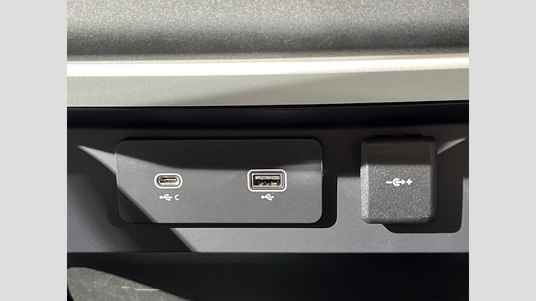 2023 認定中古車 Land Rover Defender 110 Santorini Black 4WD S