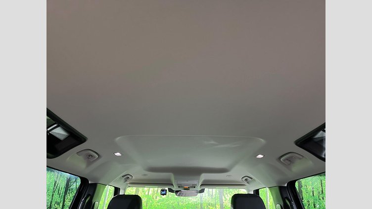 2023 認定中古車 Land Rover Defender 110 Santorini Black 4WD S