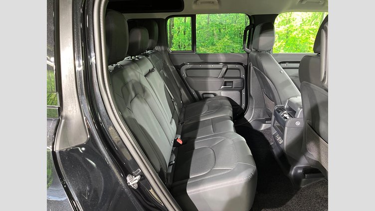 2023 認定中古車 Land Rover Defender 110 Santorini Black 4WD S