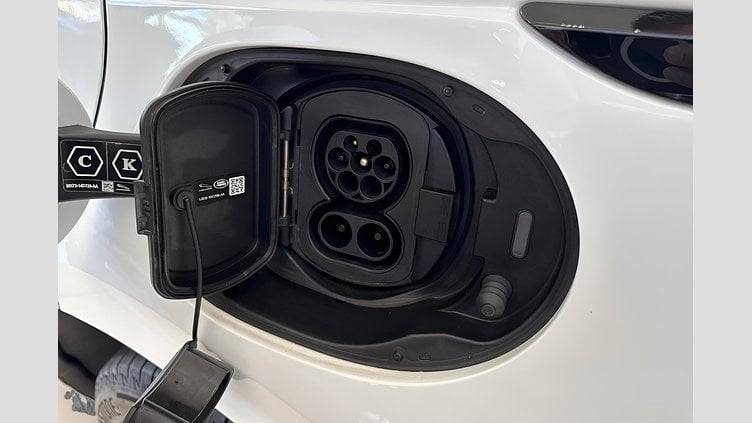 2022 Approved Land Rover Range Rover Evoque Fuji White SE P300 SE