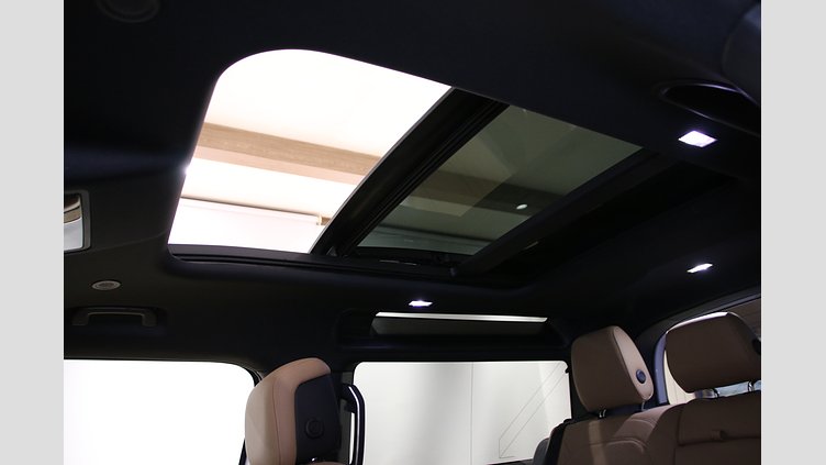 2025 認定中古車 Land Rover Defender 90 フジホワイト D350 AWD（オートマチック） X-DYNAMIC HSE