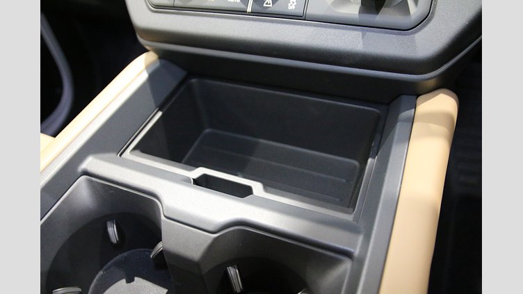 2025 認定中古車 Land Rover Defender 90 フジホワイト D350 AWD（オートマチック） X-DYNAMIC HSE