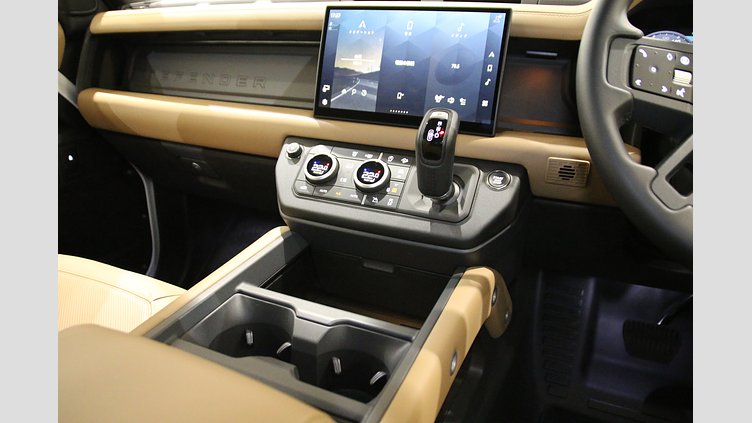 2025 認定中古車 Land Rover Defender 90 フジホワイト D350 AWD（オートマチック） X-DYNAMIC HSE