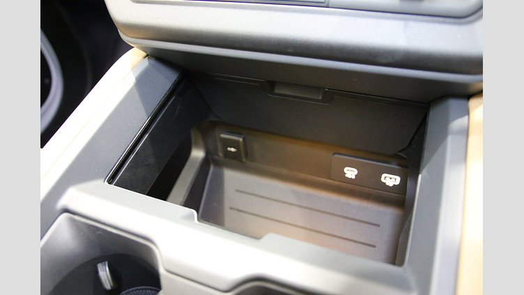 2025 認定中古車 Land Rover Defender 90 フジホワイト D350 AWD（オートマチック） X-DYNAMIC HSE