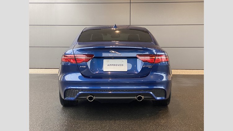 2021 認定中古車 Jaguar XE ブルーファイアブルー オートマチック R-Dynamic　S　AWD