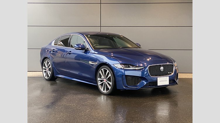 2021 認定中古車 Jaguar XE ブルーファイアブルー オートマチック R-Dynamic　S　AWD