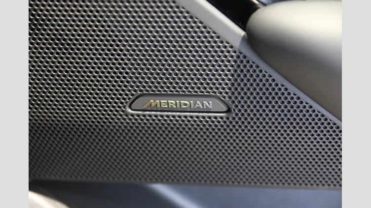 2025 認定中古車 Land Rover Range Rover Velar カルパチアングレイ P400eプラグインハイブリッド（ガソリン） Dynamic HSE