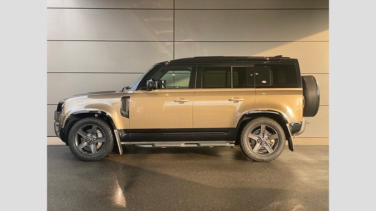 2021 認定中古車 Land Rover Defender 110 Gondwana Stone 8速オートマチック ＸダイナミックSE　D300