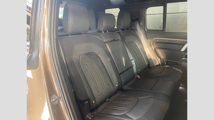 2021 認定中古車 Land Rover Defender 110 Gondwana Stone 8速オートマチック ＸダイナミックSE　D300