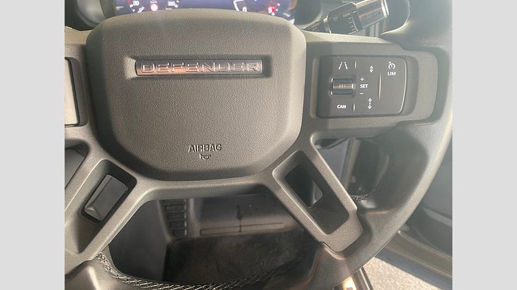 2021 認定中古車 Land Rover Defender 110 Gondwana Stone 8速オートマチック ＸダイナミックSE　D300