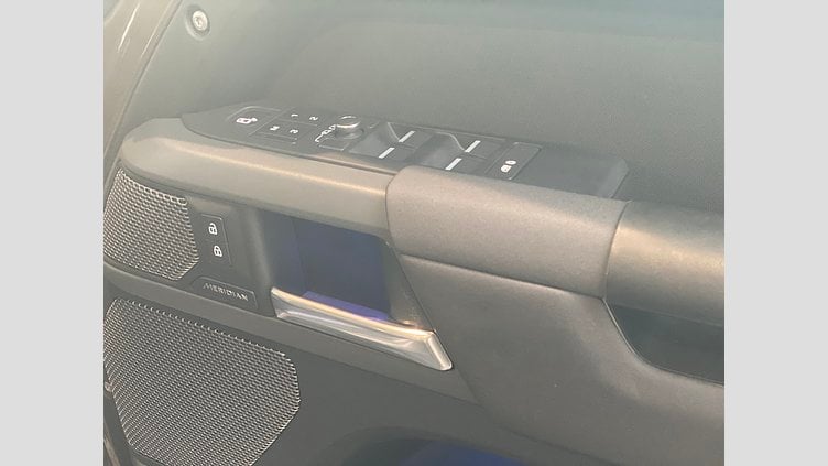 2021 認定中古車 Land Rover Defender 110 Gondwana Stone 8速オートマチック ＸダイナミックSE　D300