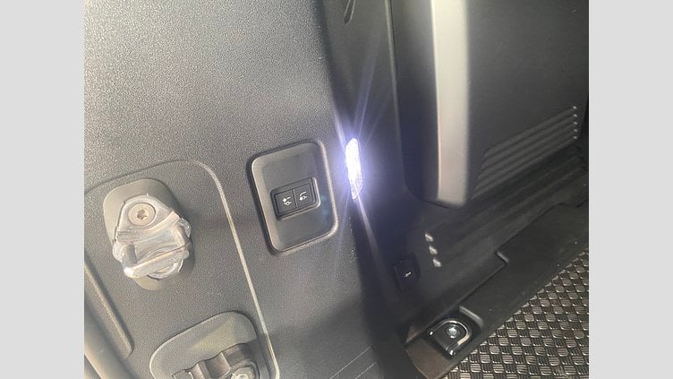 2021 認定中古車 Land Rover Defender 110 Gondwana Stone 8速オートマチック ＸダイナミックSE　D300