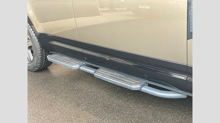 2021 認定中古車 Land Rover Defender 110 Gondwana Stone 8速オートマチック ＸダイナミックSE　D300