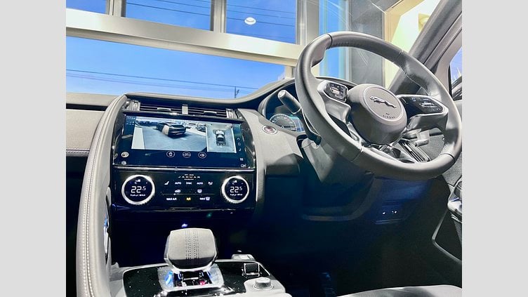 2024 認定中古車 Jaguar E-Pace Ostuni Pearl White 2.0P AWD R-Dynamic HSE 2.0 250PS