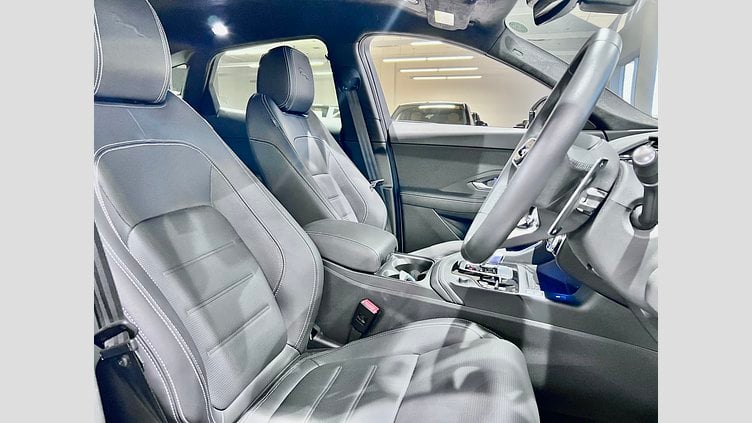 2024 認定中古車 Jaguar E-Pace Ostuni Pearl White 2.0P AWD R-Dynamic HSE 2.0 250PS