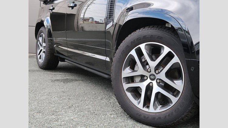 2025 認定中古車 Land Rover Defender 110 Santorini Black D350 Ｒ－ダイナミック ＳＥ 