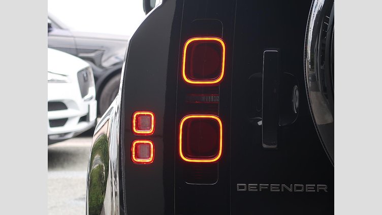 2025 認定中古車 Land Rover Defender 110 Santorini Black D350 Ｒ－ダイナミック ＳＥ 