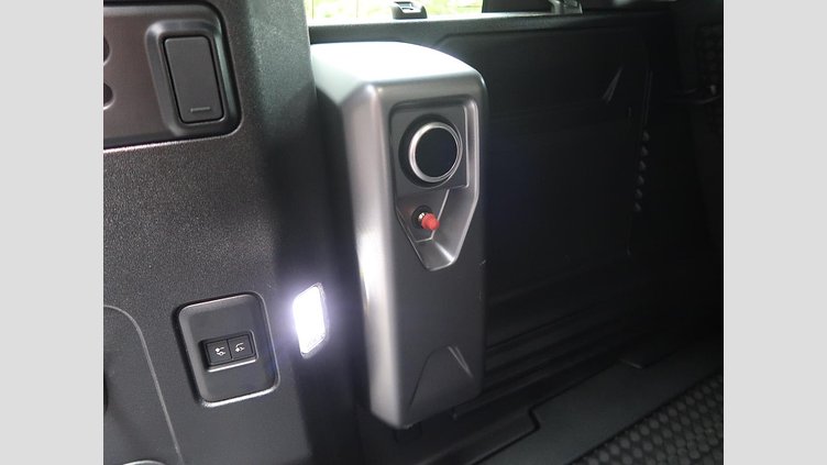 2025 認定中古車 Land Rover Defender 110 Santorini Black D350 Ｒ－ダイナミック ＳＥ 