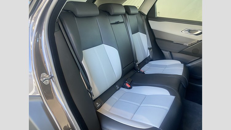 2025 認定中古車 Land Rover Range Rover Velar シャラントグレイ オートマチック DynamicSE 