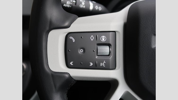 2024 認定中古車 Land Rover Defender 110 Santorini Black D300 カウンティ エクステリアパック キュレーテッドフォージャパン