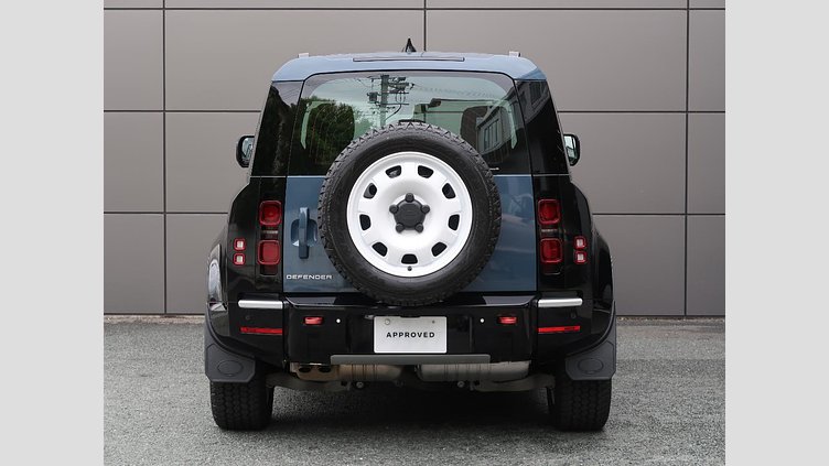 2024 認定中古車 Land Rover Defender 110 Santorini Black D300 カウンティ エクステリアパック キュレーテッドフォージャパン