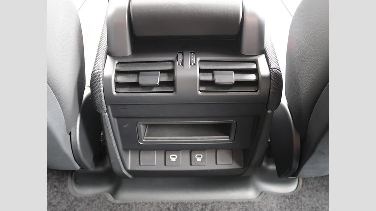 2024 認定中古車 Land Rover Defender 110 Santorini Black D300 カウンティ エクステリアパック キュレーテッドフォージャパン