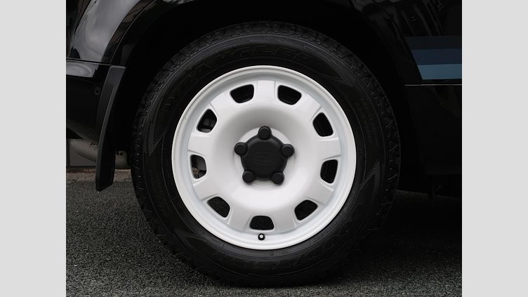 2024 認定中古車 Land Rover Defender 110 Santorini Black D300 カウンティ エクステリアパック キュレーテッドフォージャパン