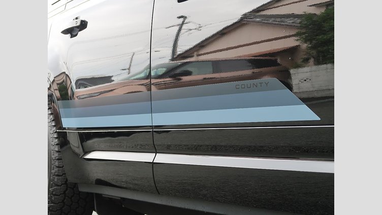 2024 認定中古車 Land Rover Defender 110 Santorini Black D300 カウンティ エクステリアパック キュレーテッドフォージャパン