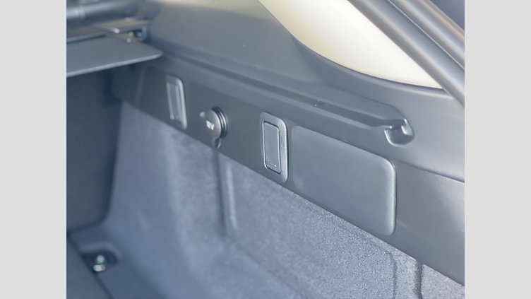 2025 認定中古車 Land Rover Range Rover Velar シャラントグレイ オートマチック DynamicSE 