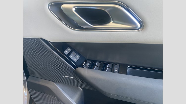 2025 認定中古車 Land Rover Range Rover Velar シャラントグレイ オートマチック DynamicSE 