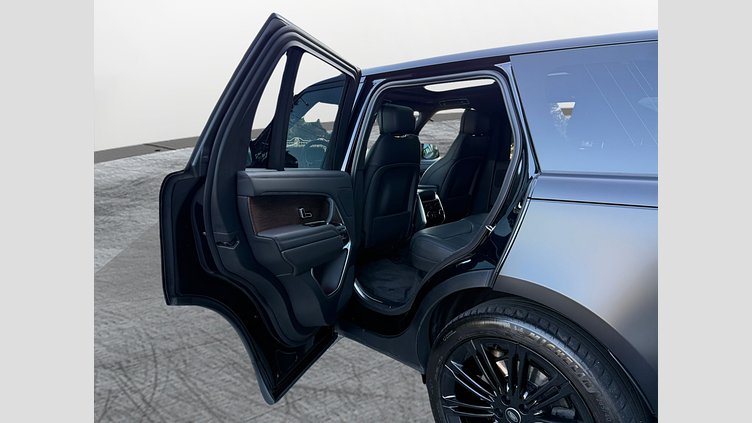 2022 Approved Land Rover Range Rover Santorini Black Офіційний автомобіль з прозорою сервісною історією! 
Всё технічне обслуговування тільки на офіційній станції! 
Без ДТП, підкрасів тощо!!! 
Весь автомобіль в матовій захисній плівці!  HSE