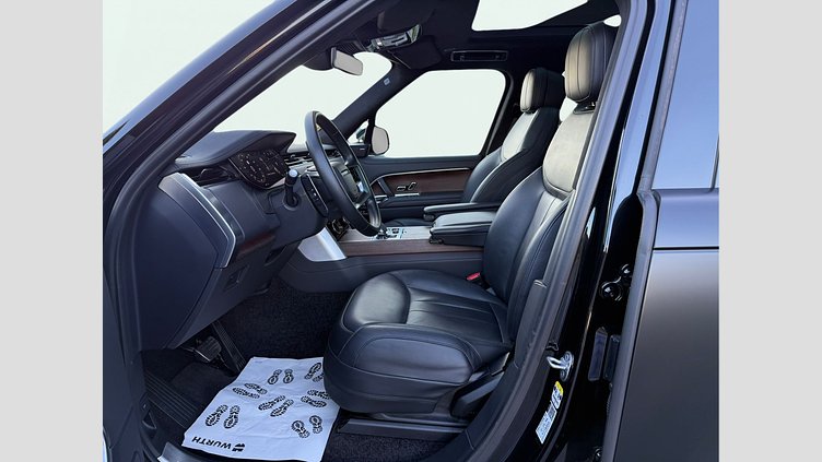 2022 Approved Land Rover Range Rover Santorini Black Офіційний автомобіль з прозорою сервісною історією! 
Всё технічне обслуговування тільки на офіційній станції! 
Без ДТП, підкрасів тощо!!! 
Весь автомобіль в матовій захисній плівці!  HSE