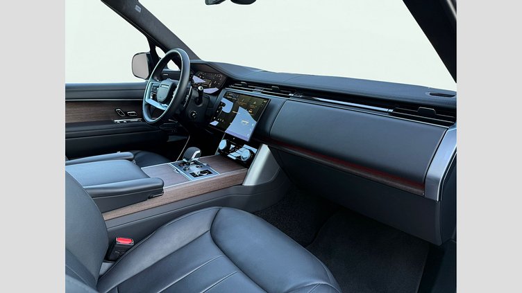 2022 Approved Land Rover Range Rover Santorini Black Офіційний автомобіль з прозорою сервісною історією! 
Всё технічне обслуговування тільки на офіційній станції! 
Без ДТП, підкрасів тощо!!! 
Весь автомобіль в матовій захисній плівці!  HSE