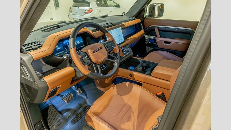 2025 New Land Rover Defender 110 Petra Copper 4.4 V8 Petrol MHEV Halo V8 OCTA
