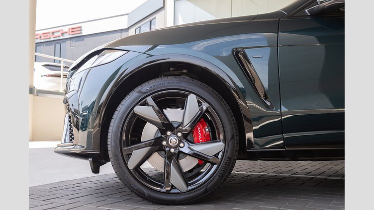 2025 New Jaguar F-Pace British Racing Green in Gloss finish P575 PETROL SVR 575 EDITION